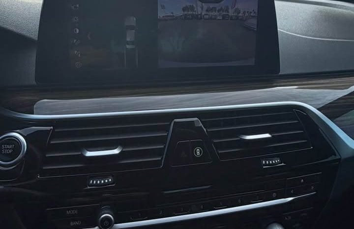 
								2019 BMW 5 series 530e iPerformance Sedan 4D full									