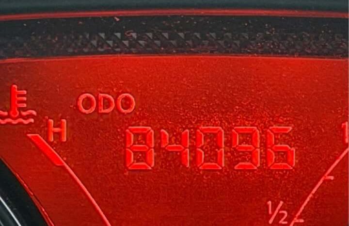 
								2013 Nissan versa full									