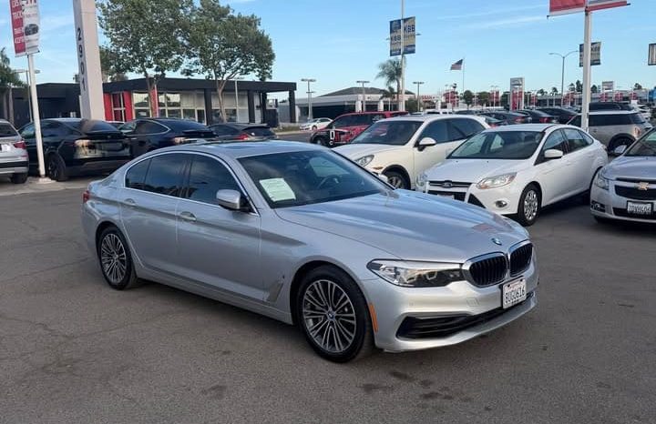 
								2019 BMW 5 series 530e iPerformance Sedan 4D full									
