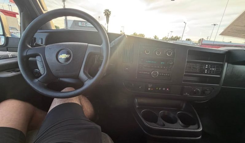 
								2019 Chevrolet express 3500 cargo full									