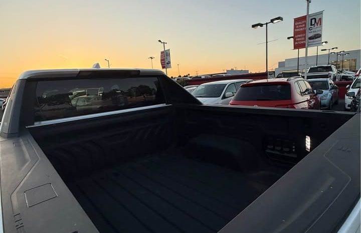 
								2024 Chevrolet silverado ev Work Truck Pickup 4D 6 ft full									