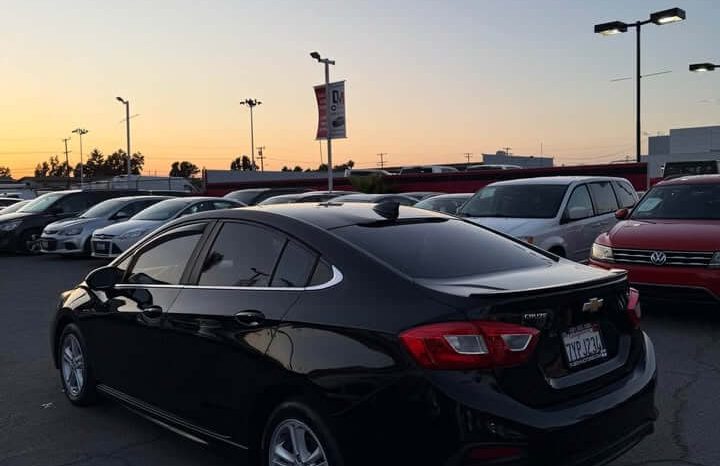 
								2017 Chevrolet Cruze full									