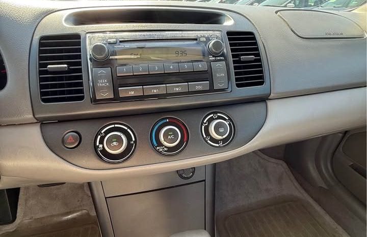 
								2006 Toyota camry full									