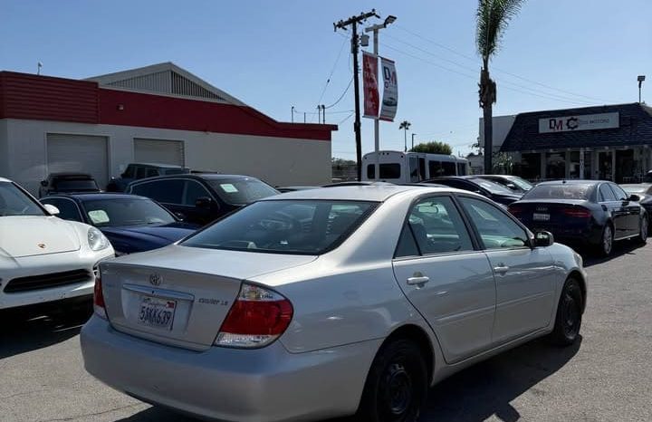 
								2006 Toyota camry full									
