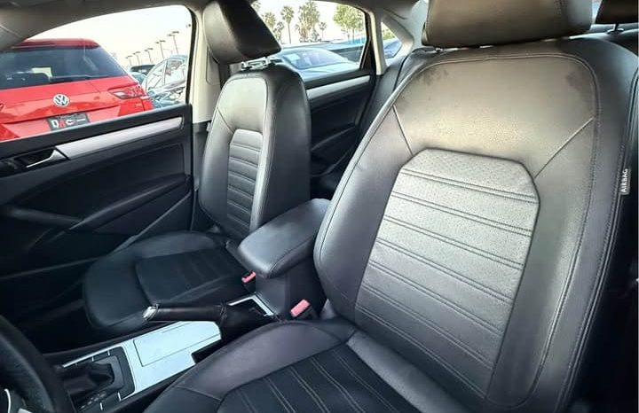 
								2012 Volkswagen passat full									