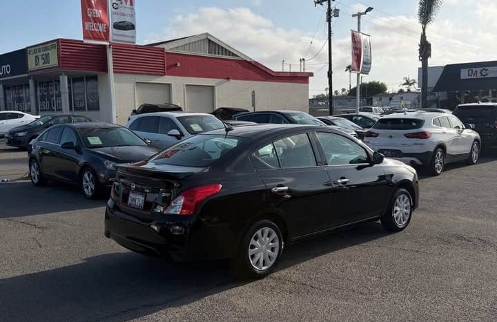 
								2015 Nissan versa full									