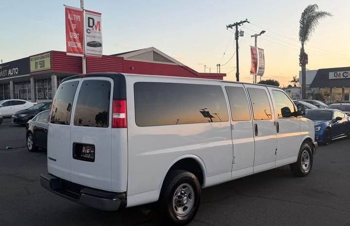 
								2018 Chevrolet express 3500 passenger full									