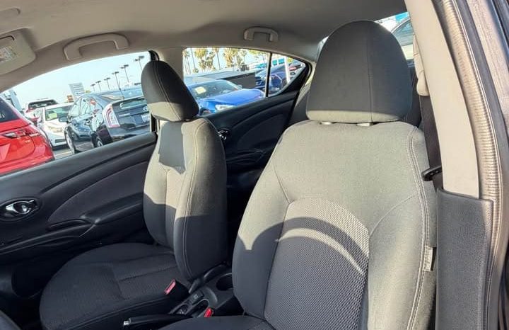 
								2015 Nissan versa full									