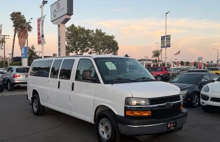 
								2018 Chevrolet express 3500 passenger full									
