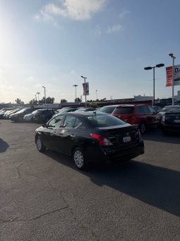 
										2015 Nissan versa full									