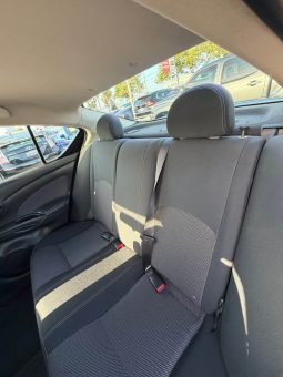 
										2015 Nissan versa full									