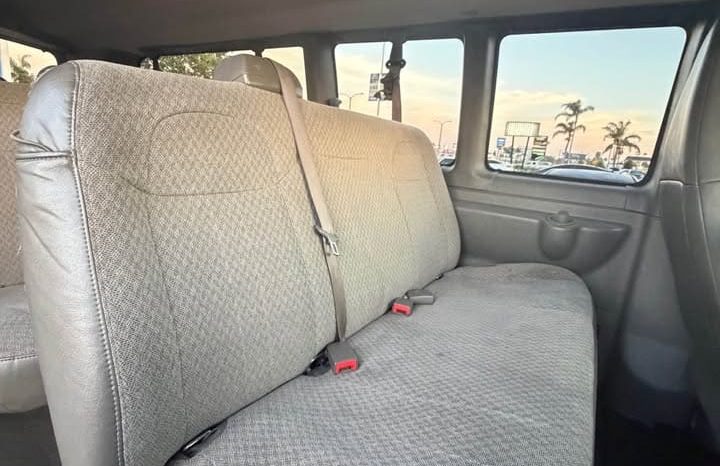 
								2018 Chevrolet express 3500 passenger full									