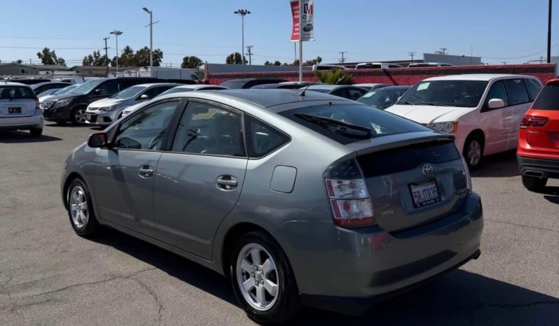 
								2005 Toyota Prius full									