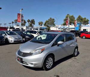 2015 Nissan versa