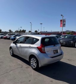 
										2015 Nissan versa full									