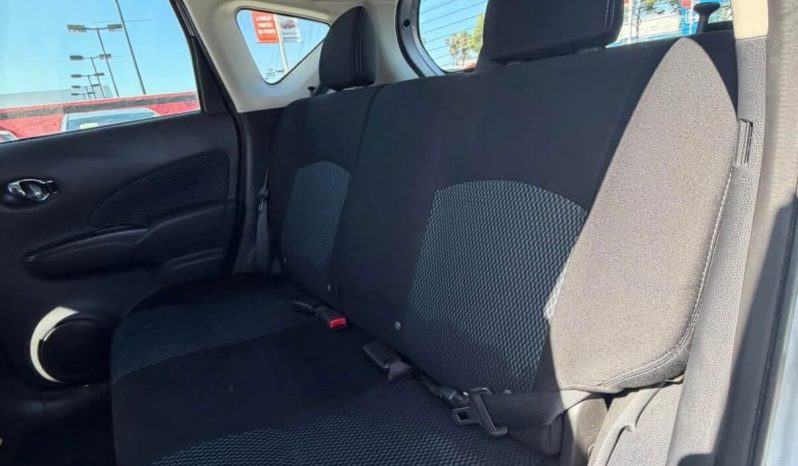 
								2015 Nissan versa full									