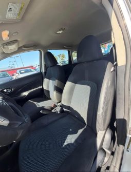 
										2015 Nissan versa full									