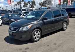 2011 Volkswagen routan