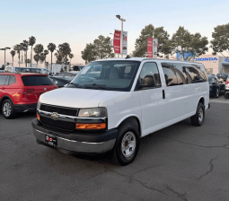 2018 Chevrolet express 3500 passenger