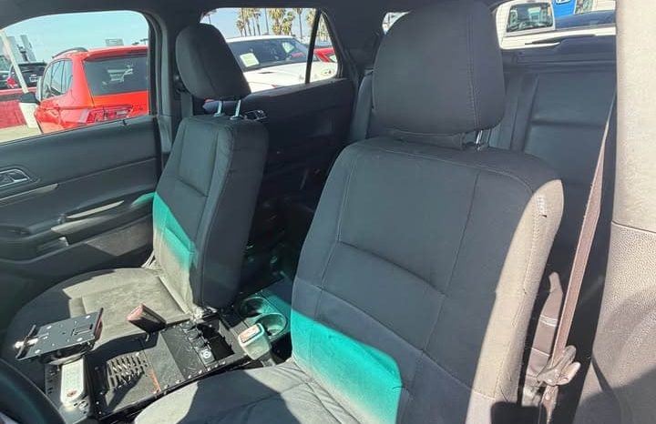 
								2015 Ford explorer Police full									