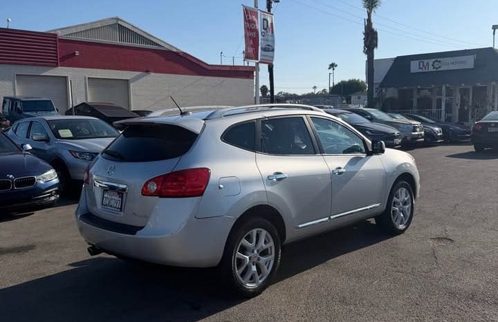 
								2013 Nissan rogue full									