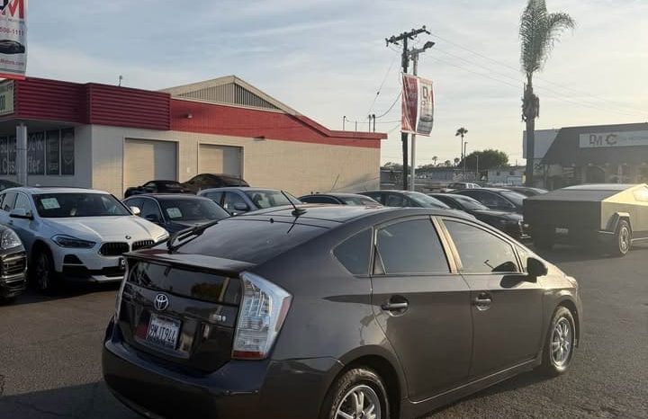 
								2011 Toyota prius full									