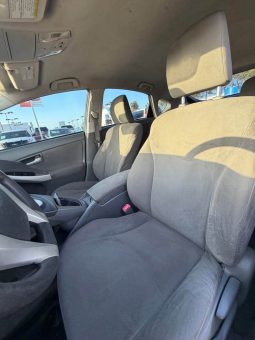 
										2011 Toyota prius full									