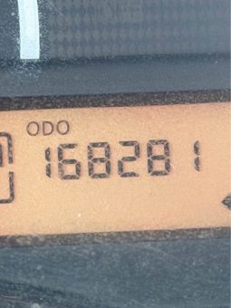 
										2012 Nissan versa full									