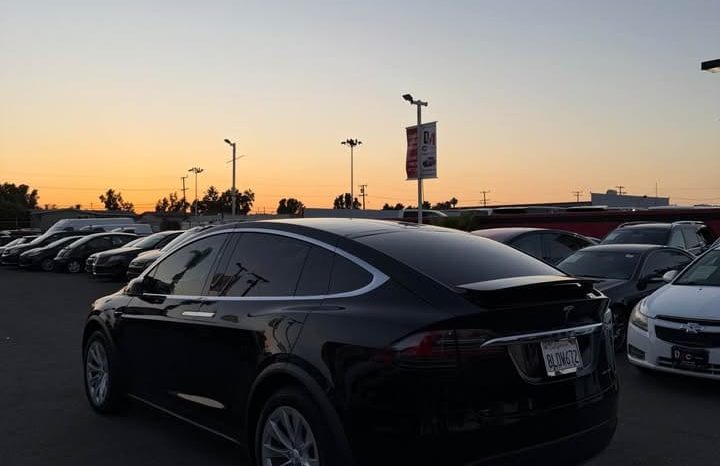 
								2019 Tesla model x Long Range Sport Utility 4D full									