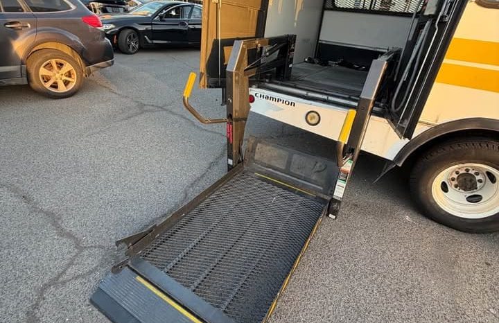 
								2001 Chevrolet express 3500 passenger full									