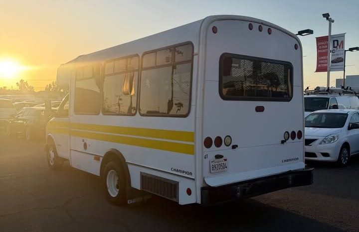
								2001 Chevrolet express 3500 passenger full									