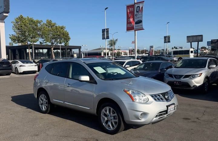 
								2013 Nissan rogue full									