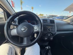 
										2013 Nissan versa full									