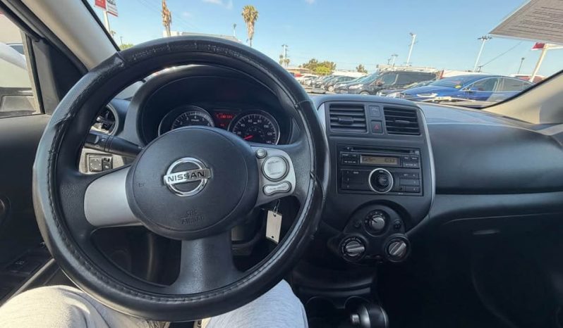 
								2013 Nissan versa full									