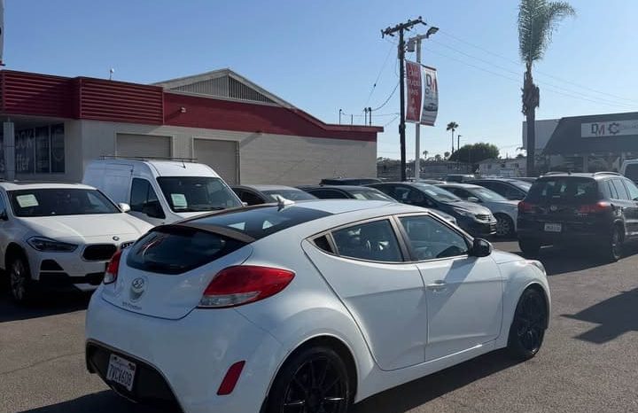 
								2013 Hyundai veloster full									