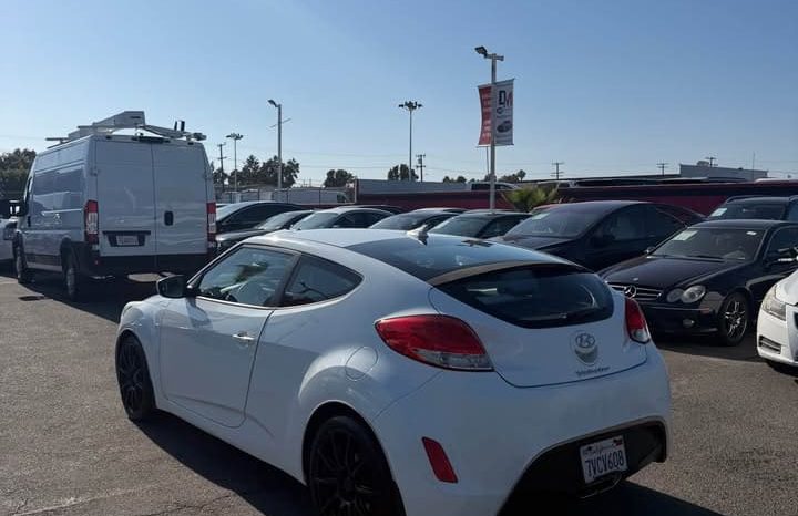 
								2013 Hyundai veloster full									
