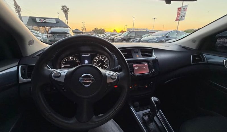 
								2016 Nissan sentra SR Sedan 4D full									
