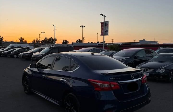 
								2016 Nissan sentra SR Sedan 4D full									