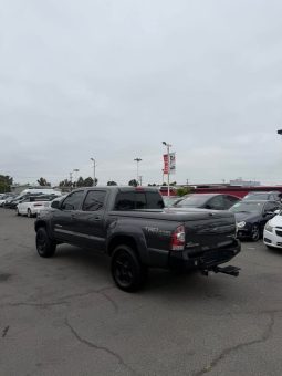 
										2015 Toyota tacoma double cab full									