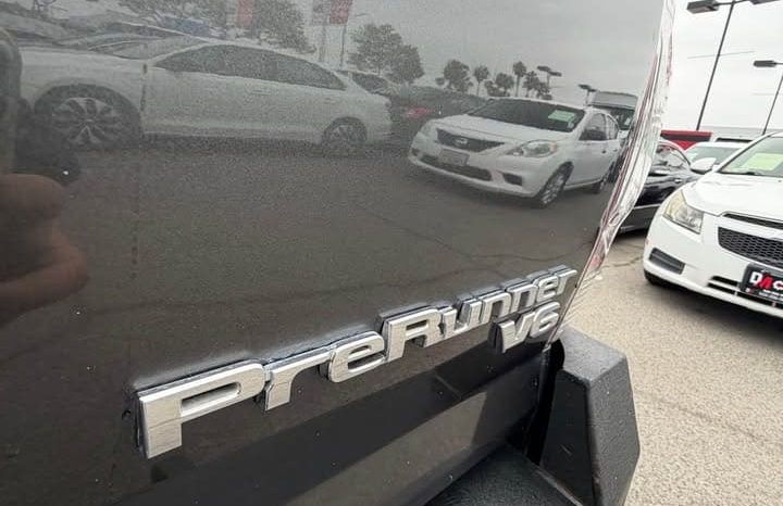 
								2015 Toyota tacoma double cab full									