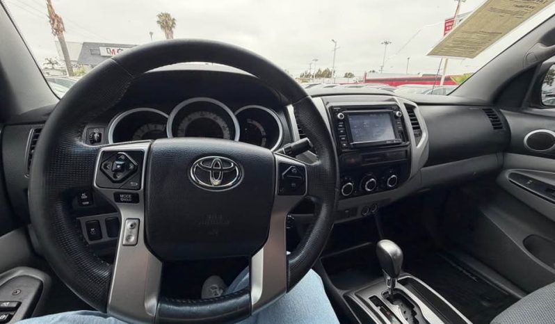 
								2015 Toyota tacoma double cab full									