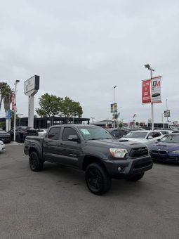 
										2015 Toyota tacoma double cab full									