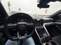 
										2020 Lamborghini urus Sport Utility 4D full									