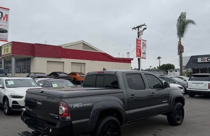 
								2015 Toyota tacoma double cab full									
