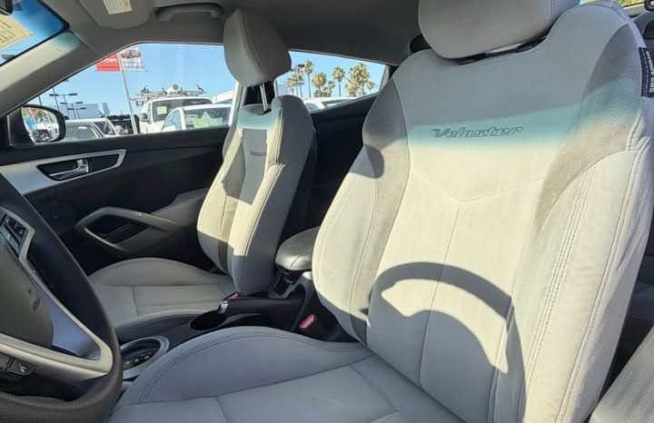 
								2013 Hyundai veloster full									