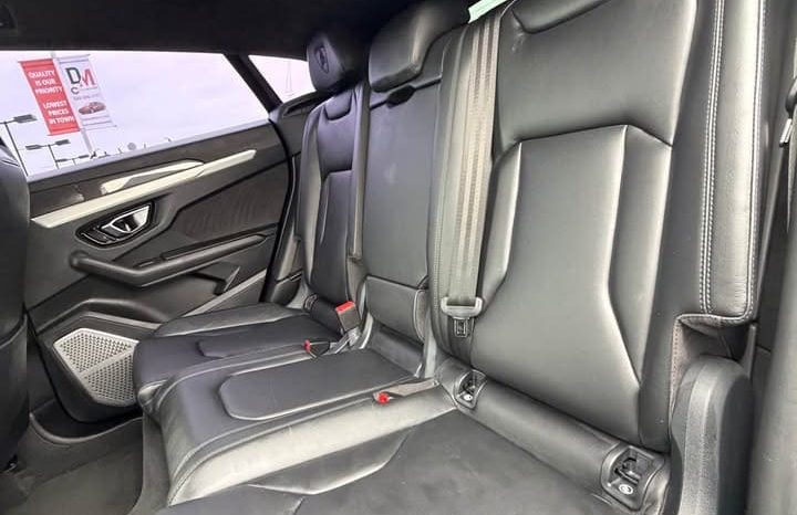 
								2020 Lamborghini urus Sport Utility 4D full									