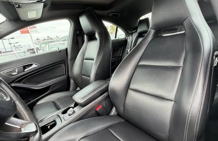
								2017 Mercedes-Benz cla-class 250 full									