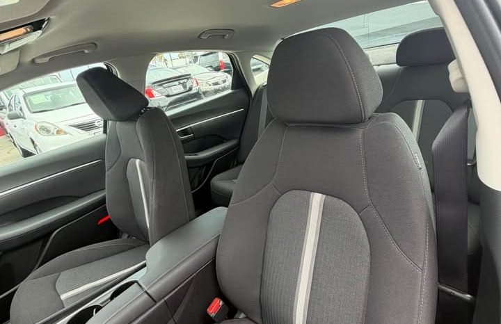 
								2025 Hyundai sonata SEL full									