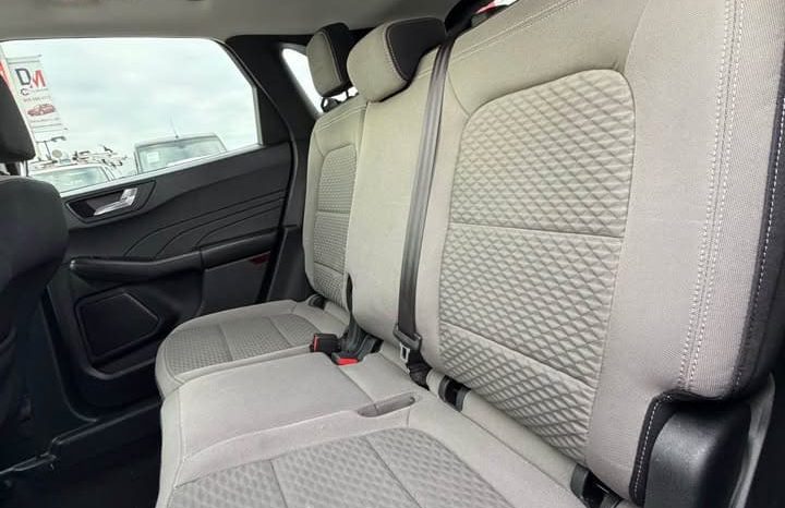 
								2021 Ford escape full									