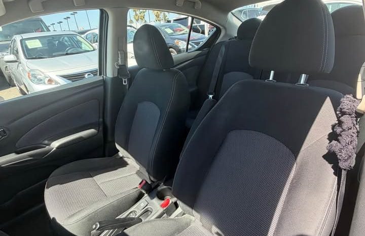 
								2016 Nissan versa full									